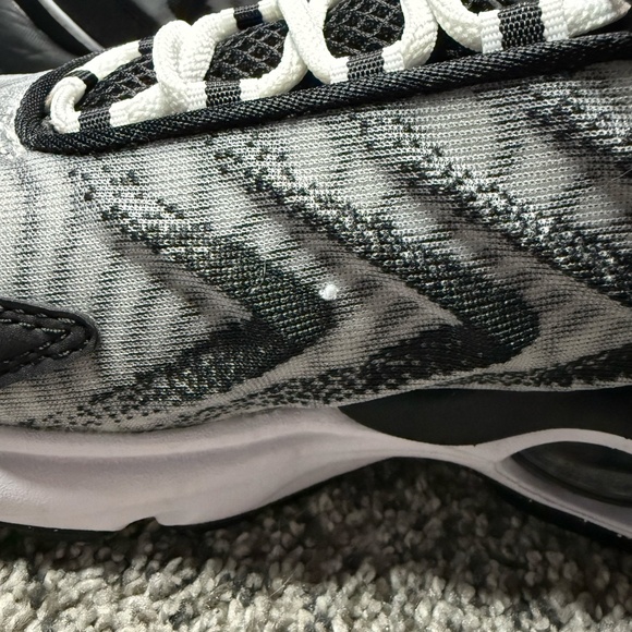 Nike Air Max TW - Picture 9 of 10